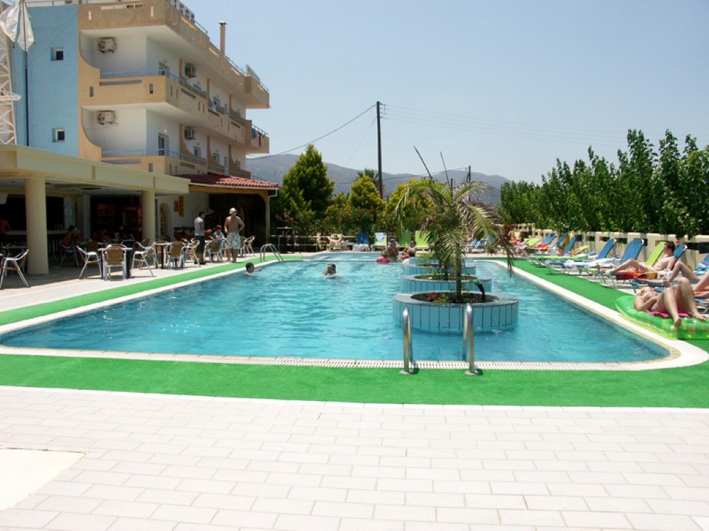 Nikos Hotel Malia Buitenkant foto